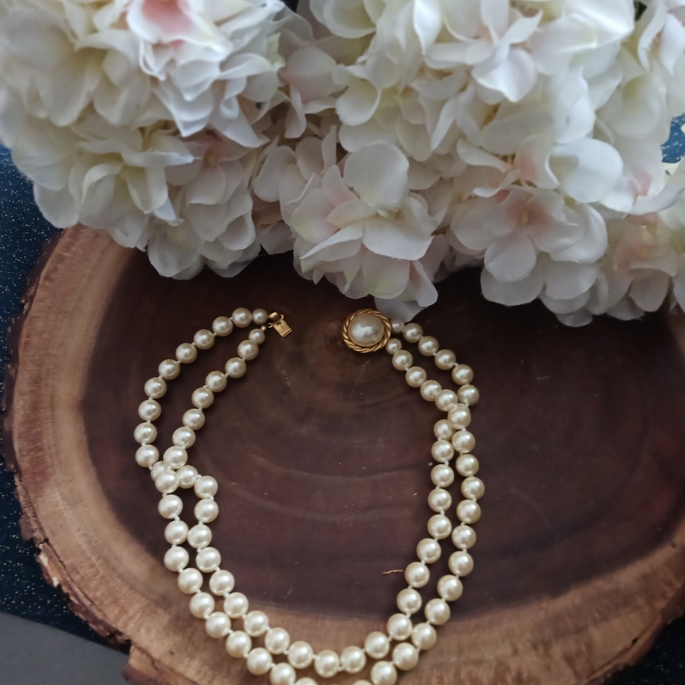 Vintage Carolee double pearl choker necklace